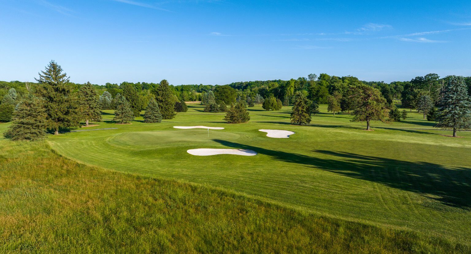 Picturesque par 4.
